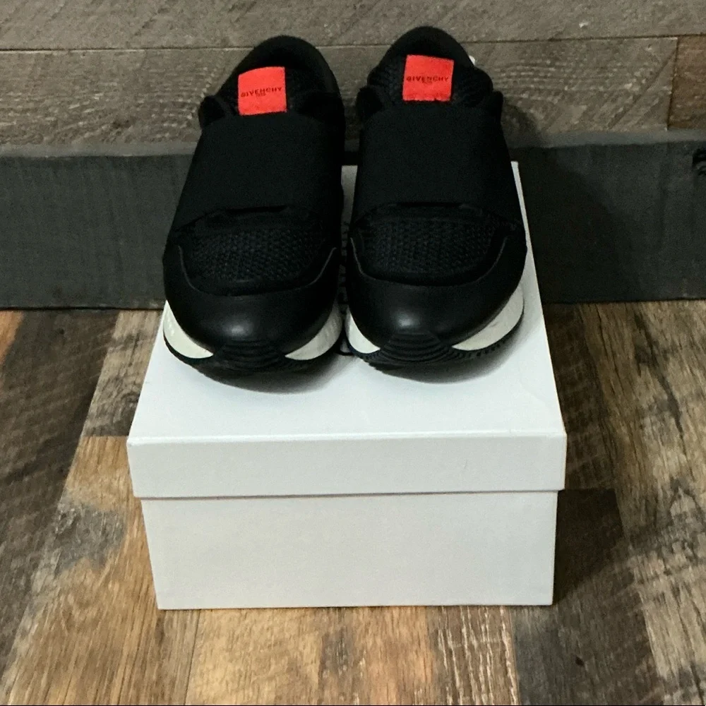 Givenchy Active Runner Elastic Sneakers Black & White - Men’s Size EU 45/US 12